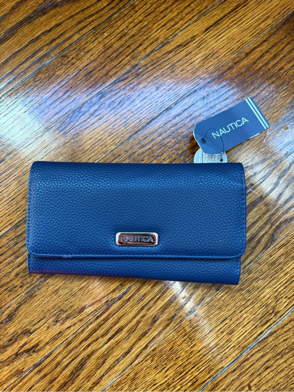 Nautica Pebbled Navy Trifold Card & Key Holder